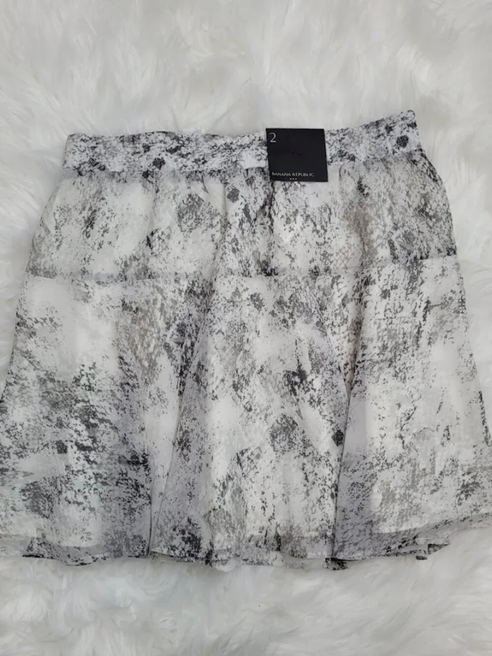 Banana‎ Republic Factory Women's Snakeskin Printed Mini Chiffon Tiered Skirt 2